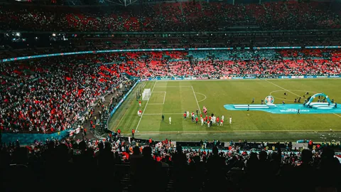 法比奥温馨晒幸福家照：宝贝们，看这里，我们的思念如影随形～👨‍👩‍👧‍👦💕